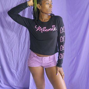 Disney Minnie hearts bow long sleeves t-shirt in black and pink size small.